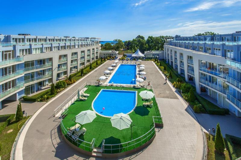 Black Sea Star تشيرنوموريتس المظهر الخارجي الصورة